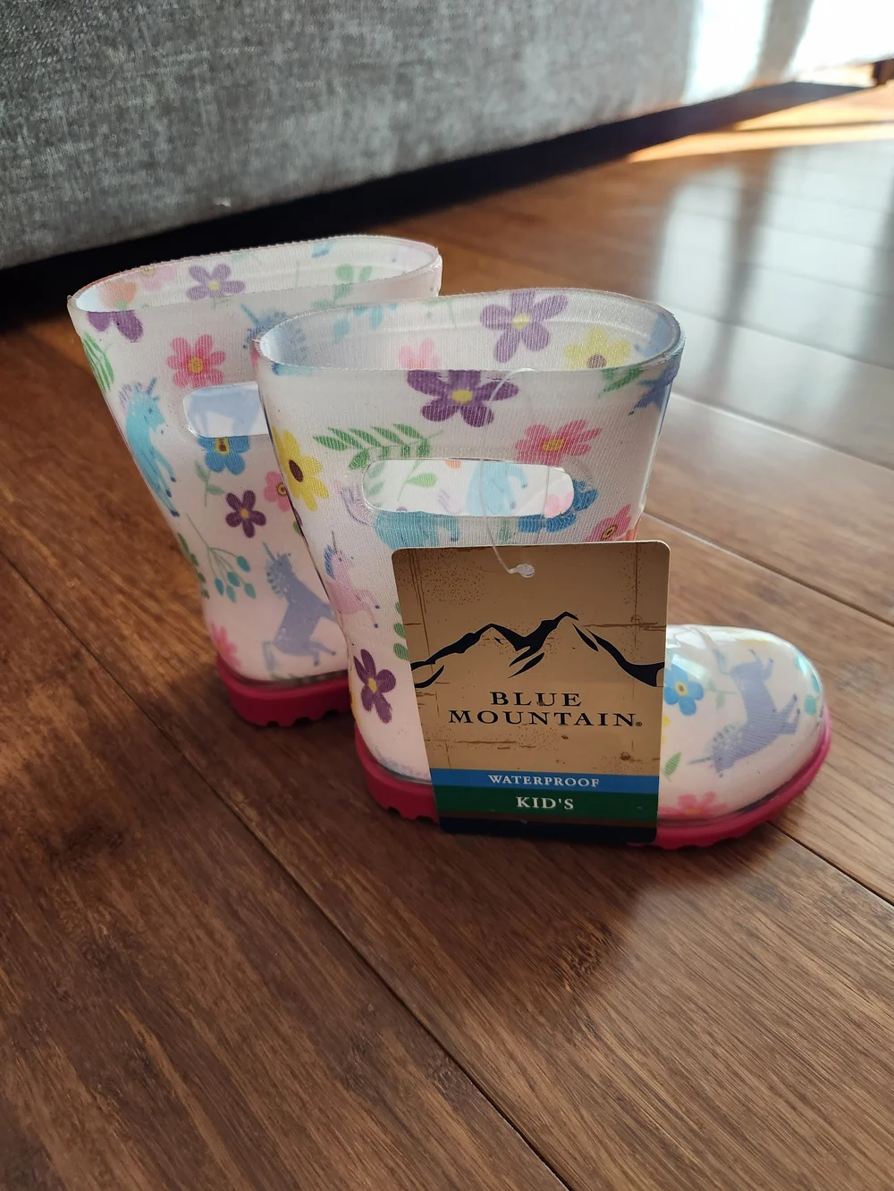 NWT Blue Mountain Girls Unicorn And Flowers Colorful Rain Boots Kids, Size 5